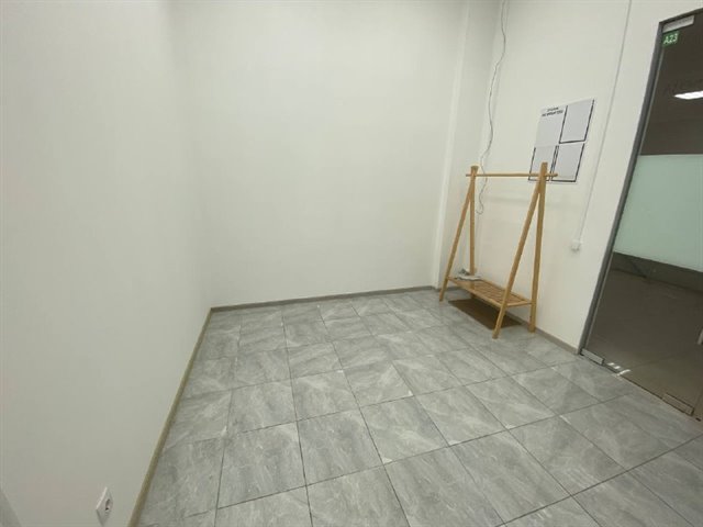 Аренда универсального помещения под торговлю, салон, студию, офис - 102 м2