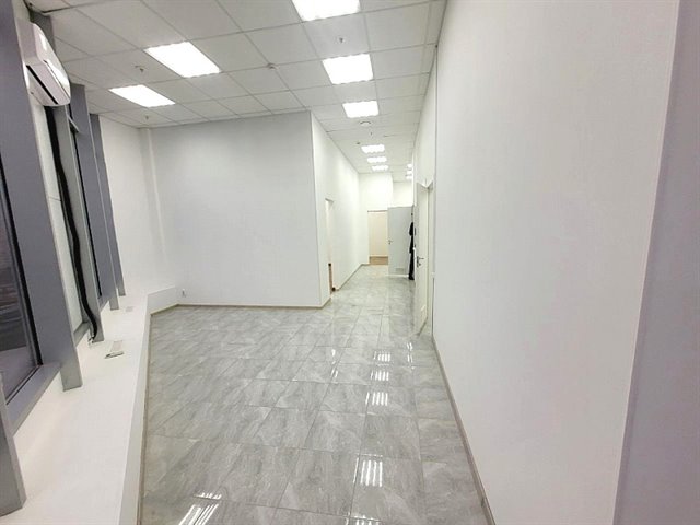 Аренда универсального помещения под торговлю, салон, студию, офис - 102 м2