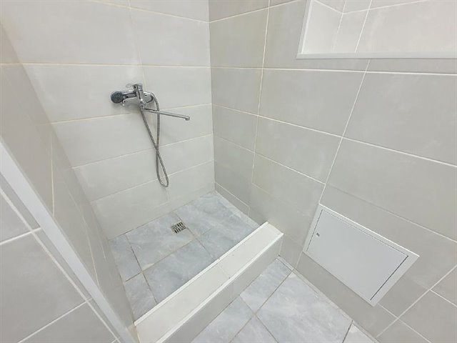 Аренда универсального помещения под торговлю, салон, студию, офис - 102 м2