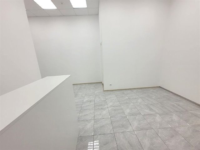 Аренда универсального помещения под торговлю, салон, студию, офис - 102 м2