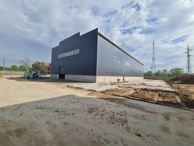 Аренда цеха от 1500 м² до 4500 м² с кран-балками на 10 тонн на участке 1 га