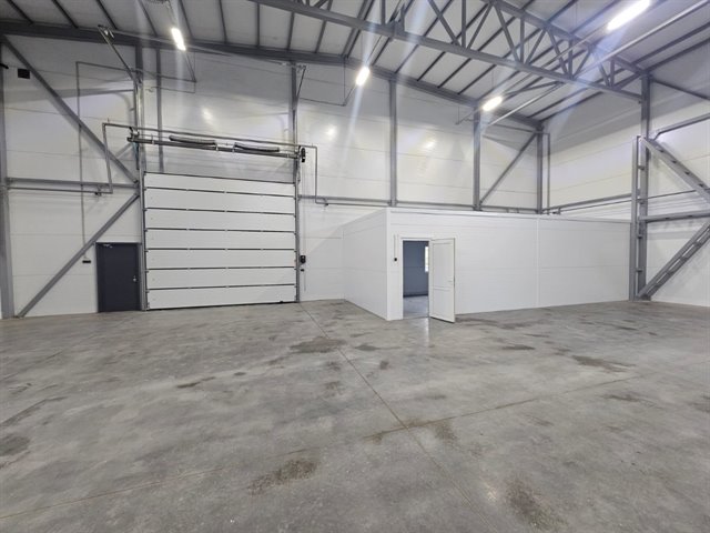 Продажа готового производственного комплекса 1620 м² на земельном участке 40,8 соток