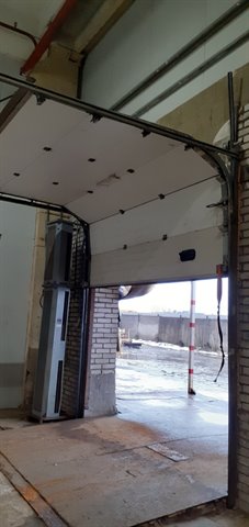 Аренда теплого склада 1700 кв.м с пандусом, близость КАД