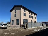 Аренда трехэтажного здания 600 м² c бассейном и сауной