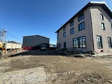 Аренда трехэтажного здания 600 м² c бассейном и сауной