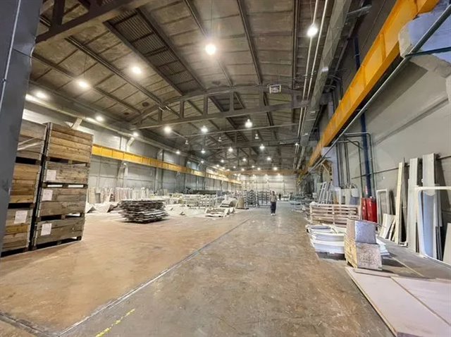 Аренда помещения под склад-производство 2390 м² с кран-балкой на 5 т