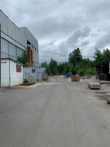 Продажа производсвтенного цеха 5600 м² с 3 кран-балками на 5 и 10 тонн
