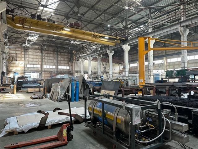Аренда производственного цеха 8817 м² c 4 кран-балками