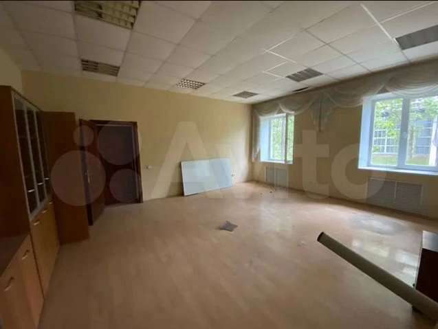 Аренда производственного помещения 8127 м² c кран-балками 