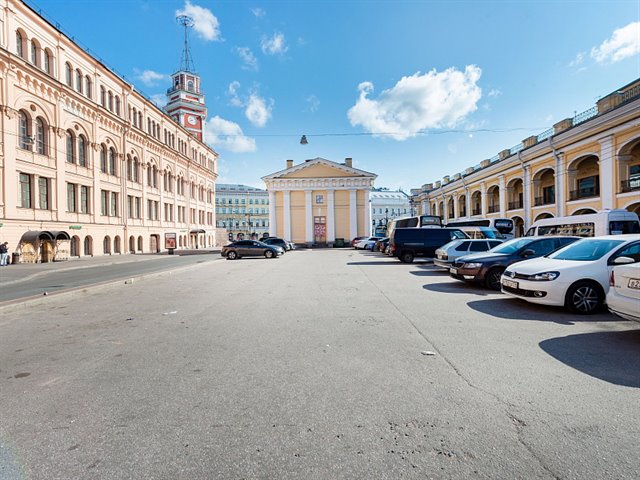 Аренда открытой площадки (земельного участка) под летнее кафе-ресторан, уличную торговлю - 895 м2
