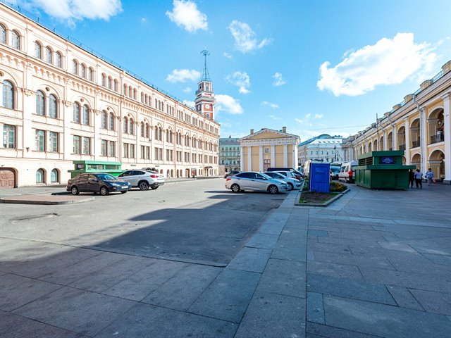 Аренда открытой площадки (земельного участка) под летнее кафе-ресторан, уличную торговлю - 895 м2