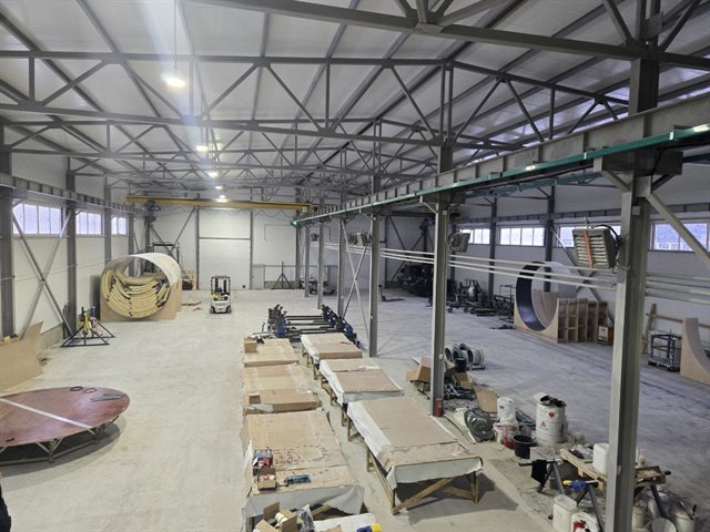 Аренда отапливаемого ангара 1100 м² с двумя кран-балками на 5 т