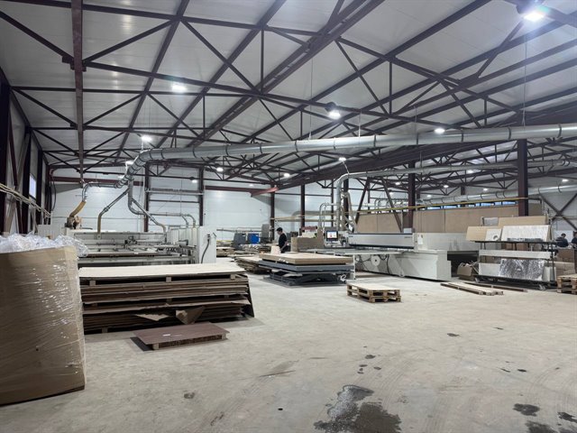 Продажа отдельно стоящего здания 1300 м² на земельном участке 1700 м²