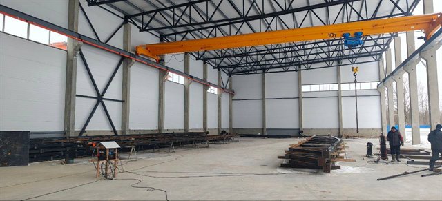 Аренда цеха от 1500 м² до 4500 м² с кран-балками на 10 тонн на участке 1 га