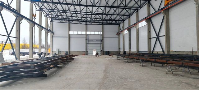 Аренда цеха от 1500 м² до 4500 м² с кран-балками на 10 тонн на участке 1 га