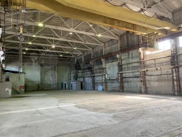 Аренда отапливаемого цеха 2500 м² с двумя кран-балками 16-20 т