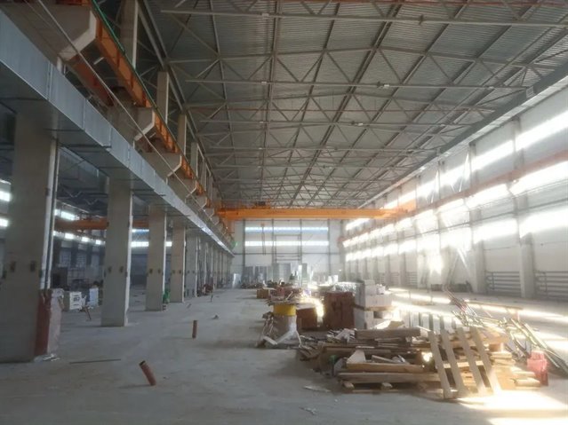 Аренда помещения под склад-производство от 2500 м² до 5000 м² с двумя кран-балками по 10 т