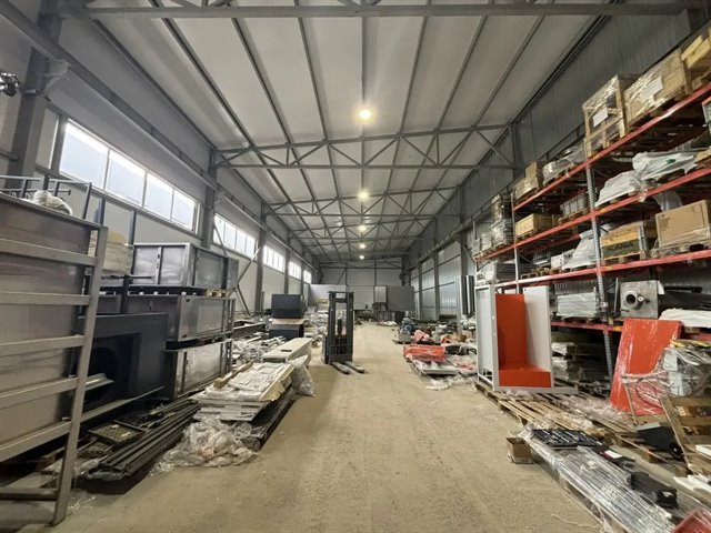 Сдаются в Аренду производственные складские отапливаемые помещения под склад-производство общей площадью 577 м2 с кран-балками 5 т