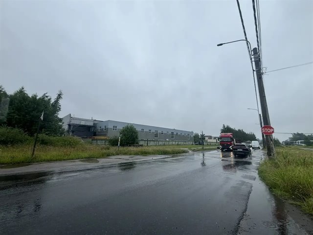 Аренда помещения 3500 м2 на Парнасе под склад/производство с краном 15 т