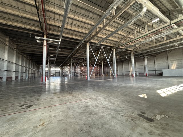 Аренда помещения под склад/производсво от 3000 до 7000 м² с э/э до 1мВт в 2-3 км от КАД