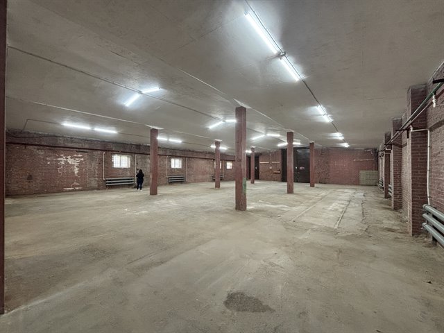 Аренда теплого помещения под склад/производство от 363 м² до 826 м² с пандусом в городе