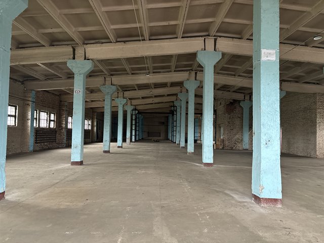 Аренда помещeния свободного нaзначeния 2488 м² в городе