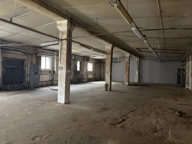 Аренда помещения под склад/производство 560 м² в городе