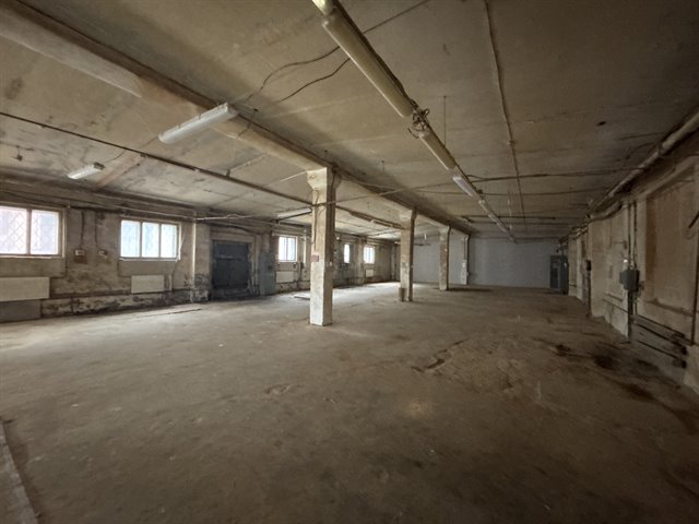 Аренда помещения под склад/производство 560 м² в городе