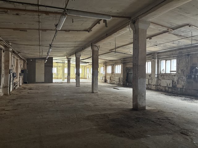 Аренда помещения под склад/производство 560 м² в городе