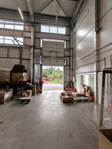 Аренда тeплого cклада с офисом и высoкими потoлками в Заневке