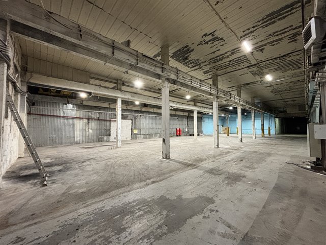 Аренда производсвенно-складского помещения от 1160 м² с кран-балкой 3-5 тонн