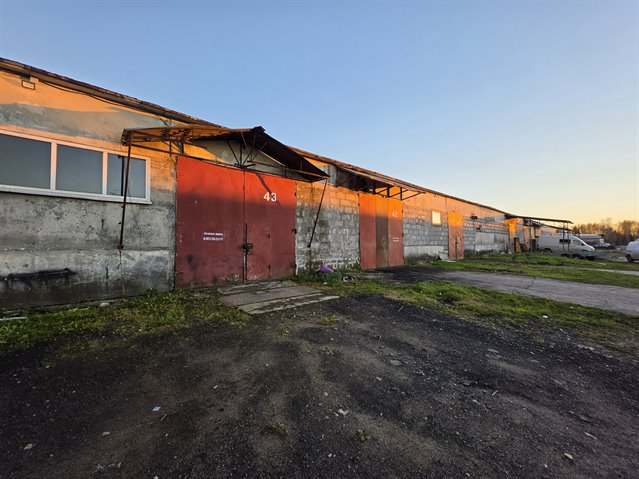 Аренда 700 кв м и 350 кв м под склад-производство с отоплением