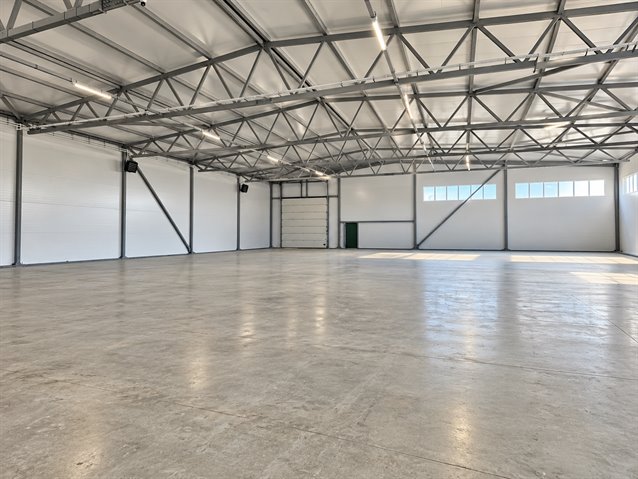 Производственно-складской комплекс 1083 м² с отоплением, участком, мощностью 150 кВт в 4,5 км от КАД — продажа
