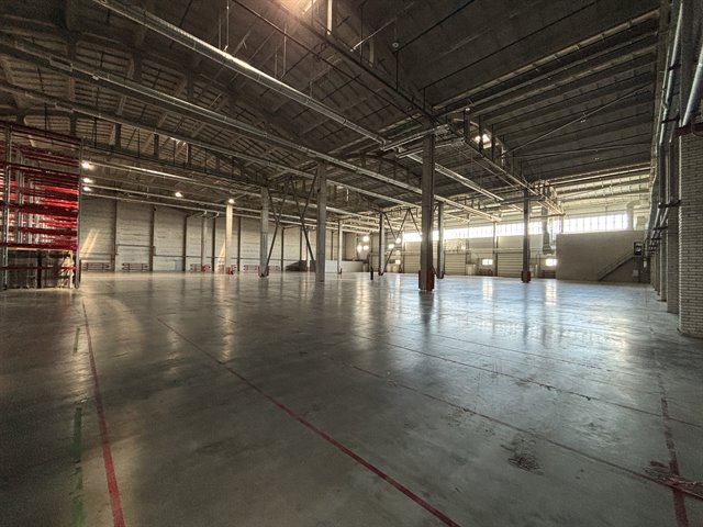 Аренда помещения под склад/производство 3000 м² с э/э до 1мВт в 2-3 км от КАД